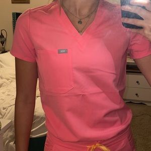 FIGS neon pink Catarina one-pocket scrub top XXS